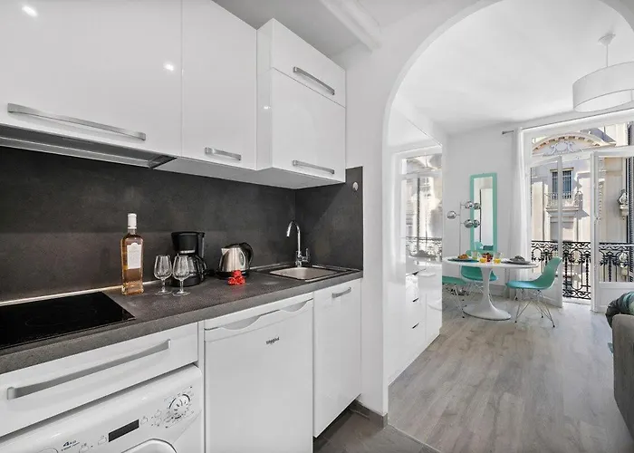 Lastoria- Au Coeur Du Centre - Bord De Mer Studio *